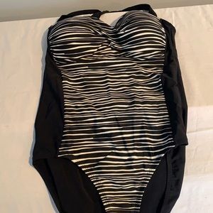 NEVER WORN Medium Merona one piece